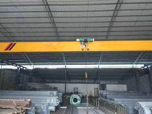 分析起重機(jī)車(chē)輪啃軌故障的改善措施