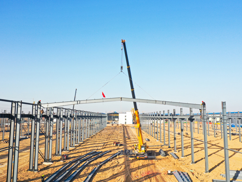  河南礦山｜智能產(chǎn)業(yè)園6號車間今日上梁大吉！